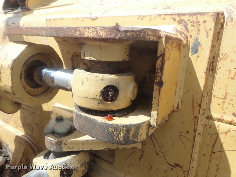 image for item DG3211 2004 Caterpillar D5G  crawler dozer