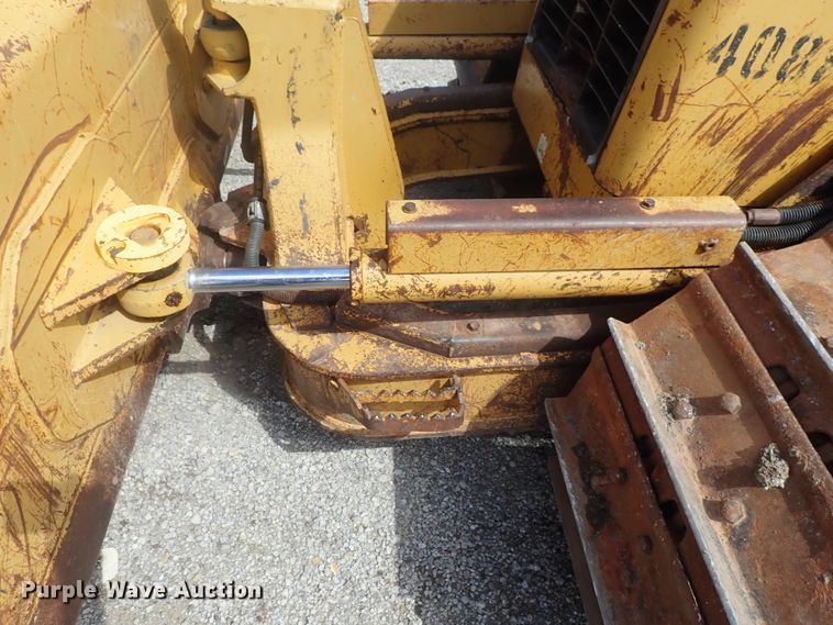 image for item DG3211 2004 Caterpillar D5G  crawler dozer