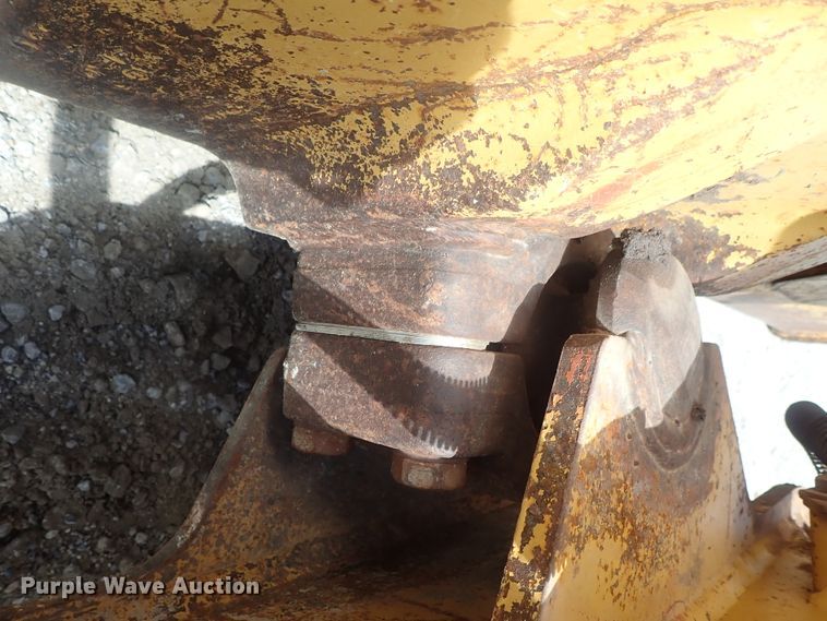 image for item DG3211 2004 Caterpillar D5G  crawler dozer