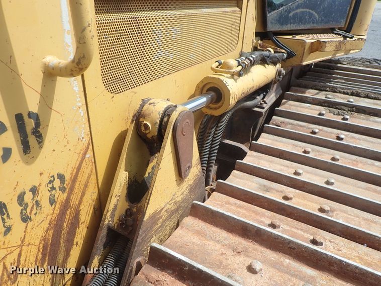 image for item DG3211 2004 Caterpillar D5G  crawler dozer