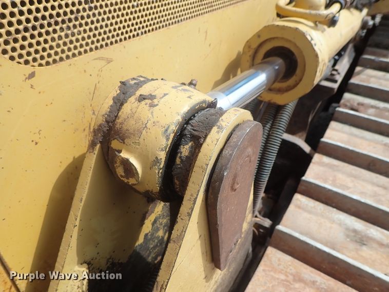 image for item DG3211 2004 Caterpillar D5G  crawler dozer