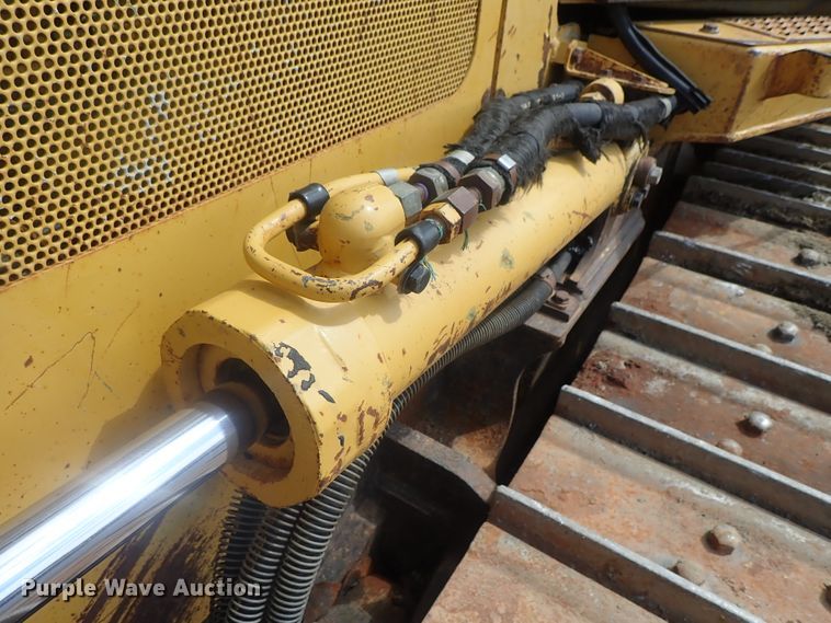 image for item DG3211 2004 Caterpillar D5G  crawler dozer