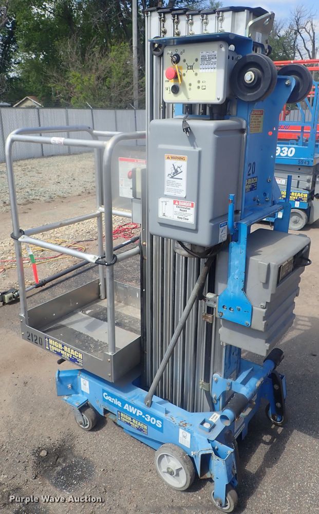image for item DG3222 2015 Genie AWP-30S DC  vertical lift