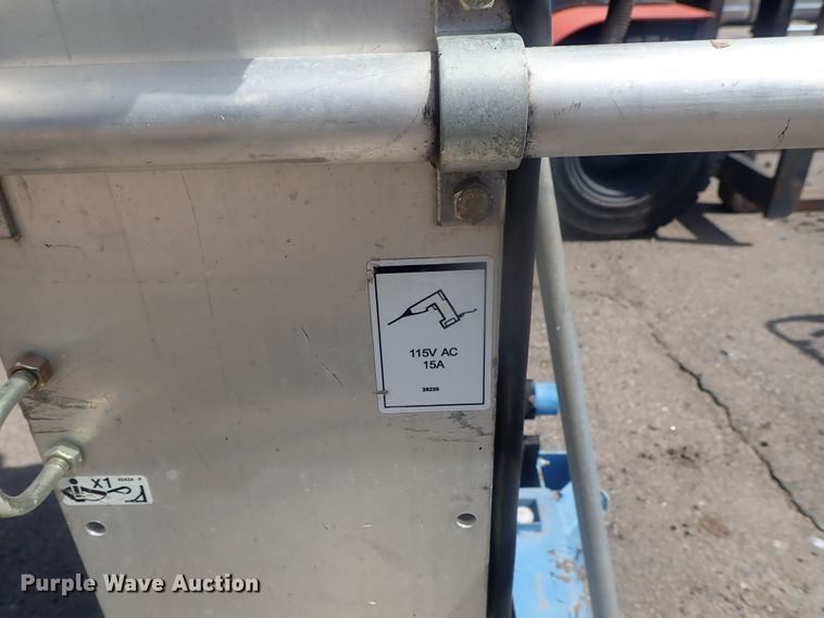 image for item DG3222 2015 Genie AWP-30S DC  vertical lift