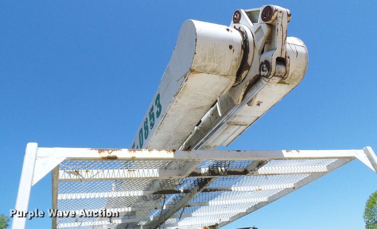 image for item DG5676 1992 Chevrolet Kodiak C6500 forestry bucket truck