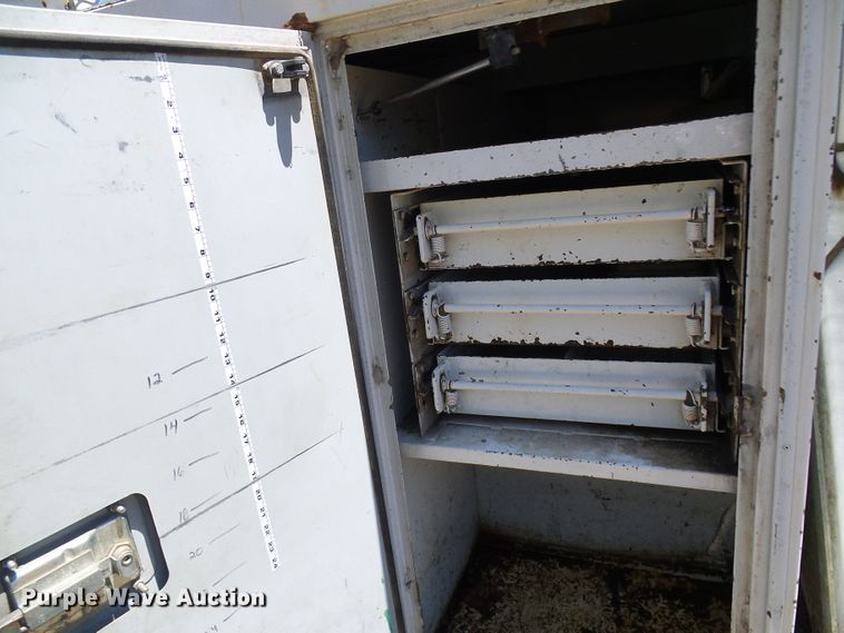 image for item DG5676 1992 Chevrolet Kodiak C6500 forestry bucket truck