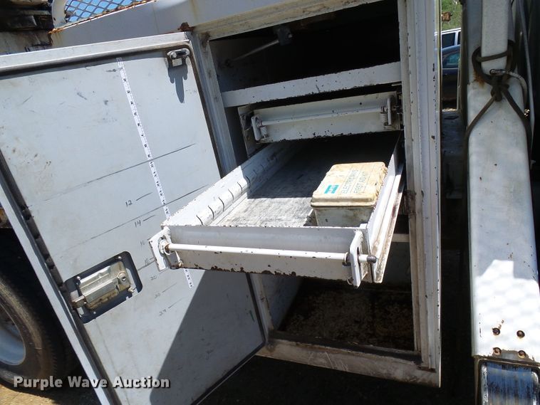 image for item DG5676 1992 Chevrolet Kodiak C6500 forestry bucket truck