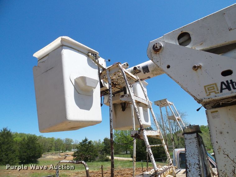 image for item DG5676 1992 Chevrolet Kodiak C6500 forestry bucket truck