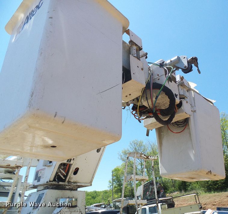 image for item DG5676 1992 Chevrolet Kodiak C6500 forestry bucket truck