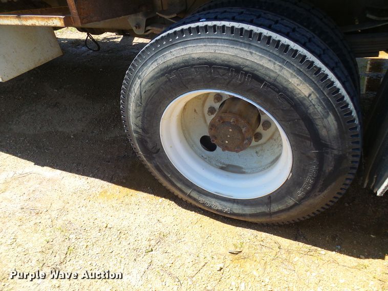 image for item DG5676 1992 Chevrolet Kodiak C6500 forestry bucket truck