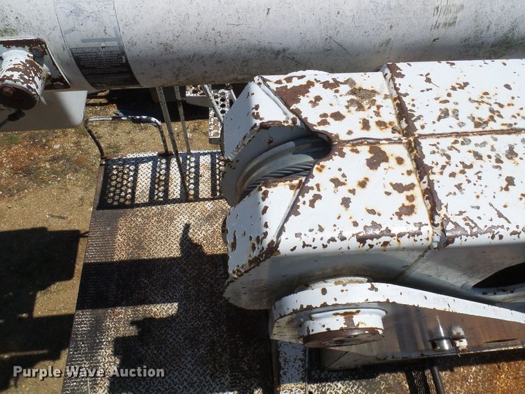 image for item DG5676 1992 Chevrolet Kodiak C6500 forestry bucket truck