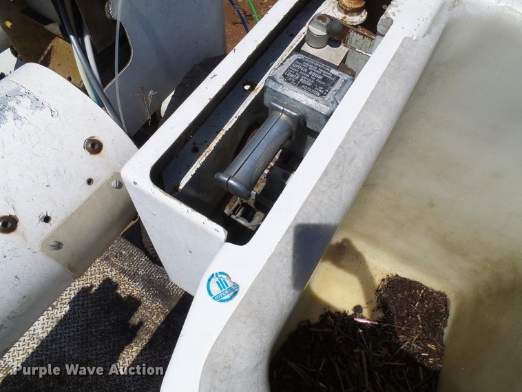 image for item DG5676 1992 Chevrolet Kodiak C6500 forestry bucket truck