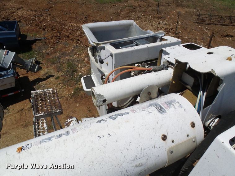 image for item DG5676 1992 Chevrolet Kodiak C6500 forestry bucket truck