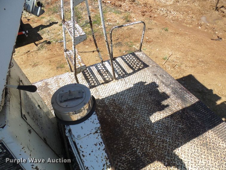 image for item DG5676 1992 Chevrolet Kodiak C6500 forestry bucket truck