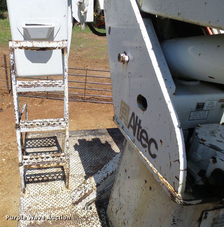 image for item DG5676 1992 Chevrolet Kodiak C6500 forestry bucket truck