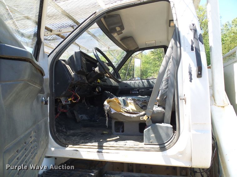 image for item DG5676 1992 Chevrolet Kodiak C6500 forestry bucket truck