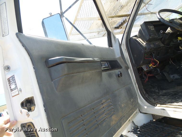 image for item DG5676 1992 Chevrolet Kodiak C6500 forestry bucket truck