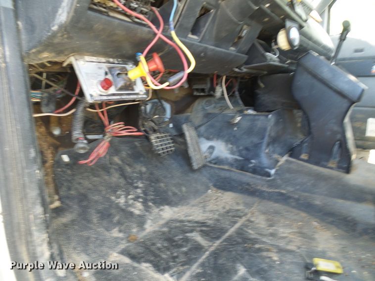 image for item DG5676 1992 Chevrolet Kodiak C6500 forestry bucket truck