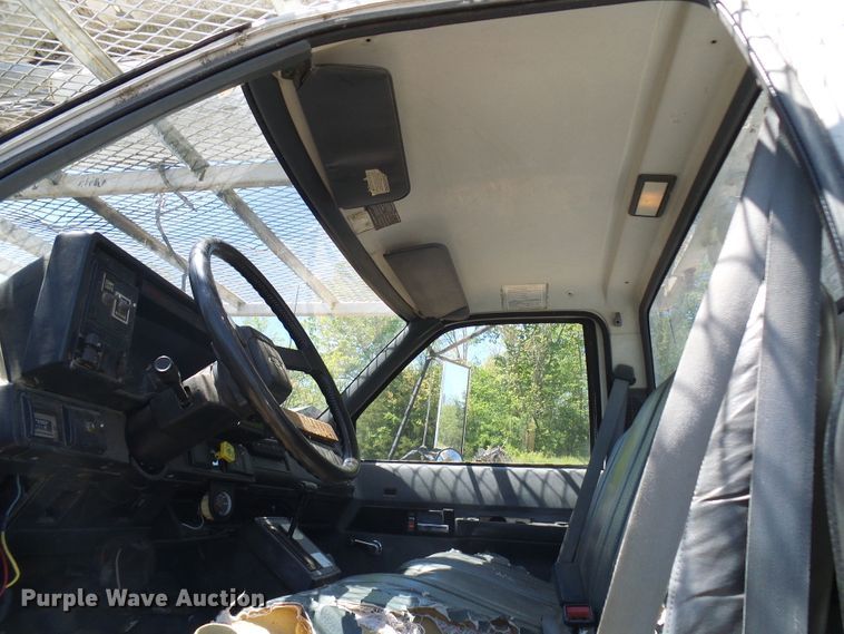 image for item DG5676 1992 Chevrolet Kodiak C6500 forestry bucket truck