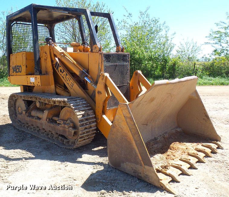 image for item DG5677 1977 Case 1450  crawler loader
