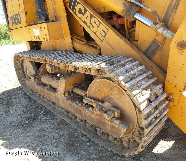 image for item DG5677 1977 Case 1450  crawler loader