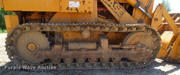 image for item DG5677 1977 Case 1450  crawler loader
