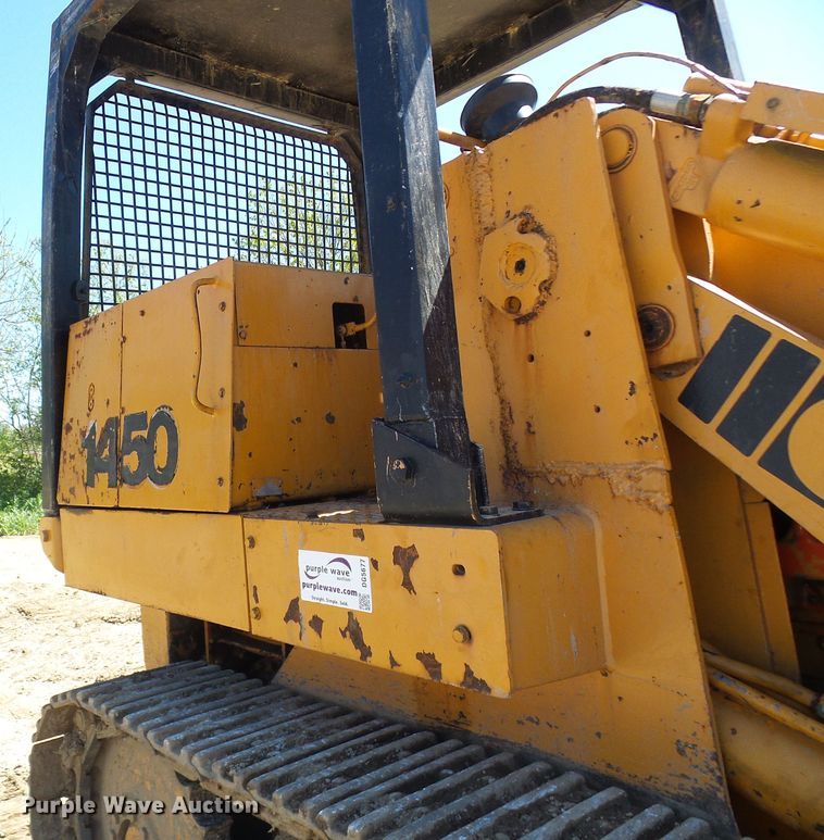 image for item DG5677 1977 Case 1450  crawler loader