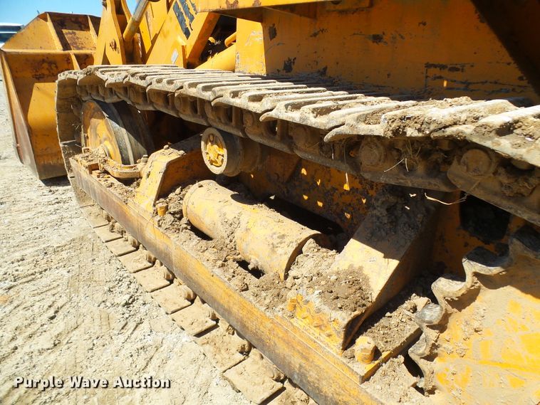 image for item DG5677 1977 Case 1450  crawler loader
