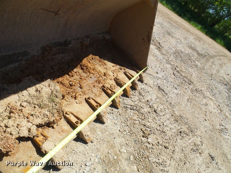 image for item DG5677 1977 Case 1450  crawler loader