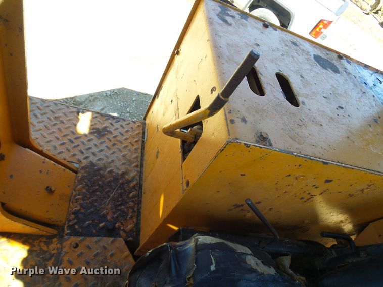 image for item DG5677 1977 Case 1450  crawler loader