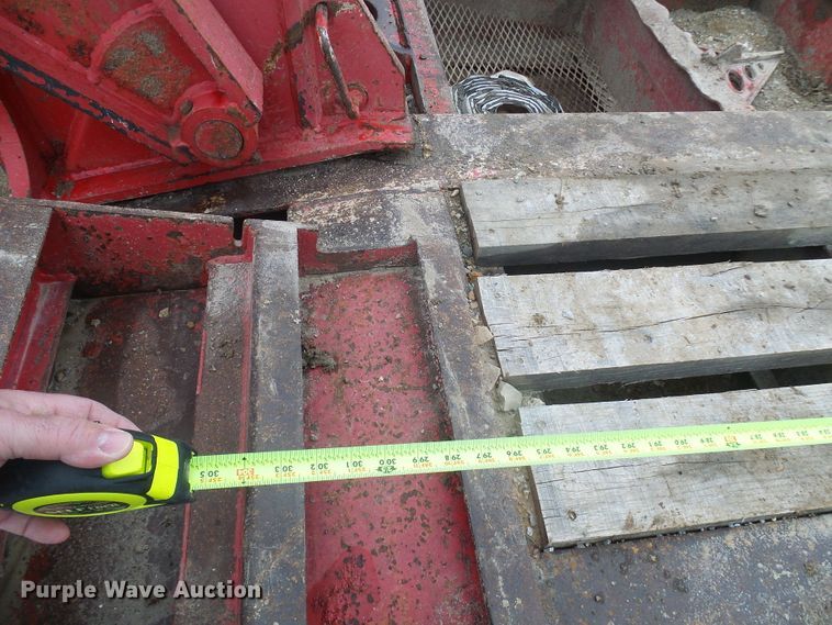 image for item DG5678 2004 Talbert T3DW-50SA-HRG-1-T1 lowboy equipment trailer