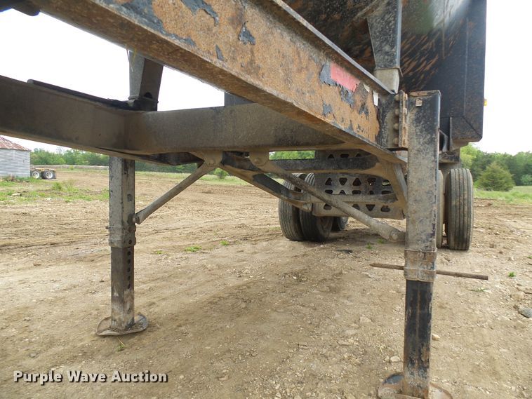 image for item DG5680 2000 Trail King SHRO-26 end dump trailer