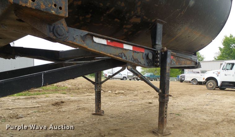 image for item DG5680 2000 Trail King SHRO-26 end dump trailer