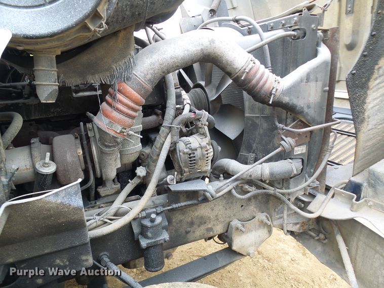 image for item DG5681 2002 International 9200i  semi truck