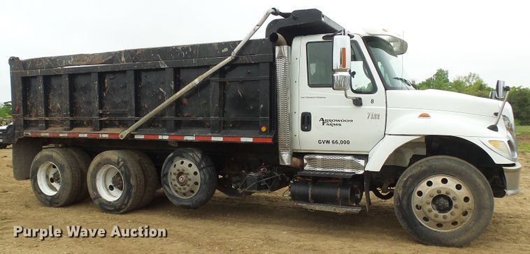 image for item DG5682 2006 International 7500   dump truck