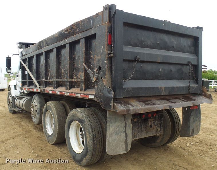 image for item DG5682 2006 International 7500   dump truck