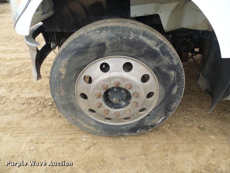 image for item DG5682 2006 International 7500   dump truck