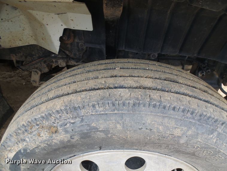 image for item DG5682 2006 International 7500   dump truck