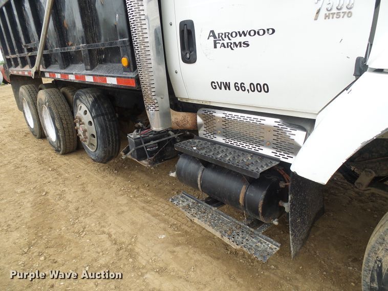 image for item DG5682 2006 International 7500   dump truck