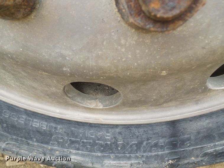 image for item DG5682 2006 International 7500   dump truck