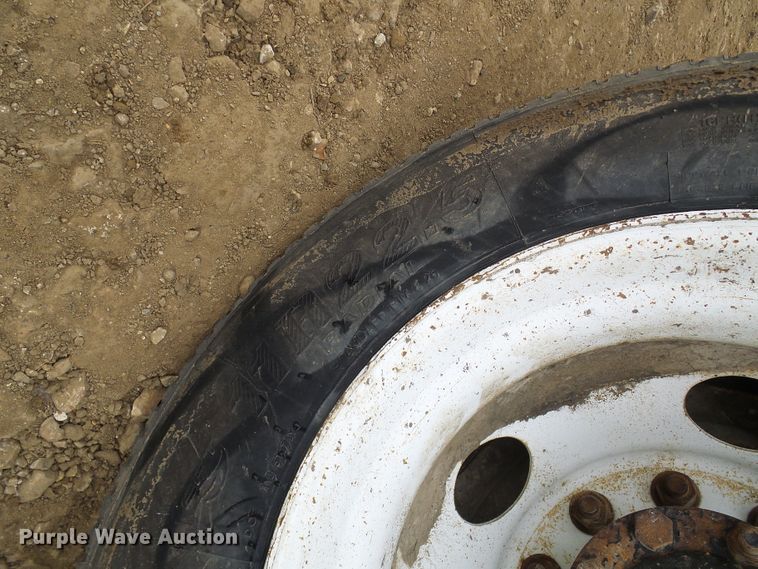 image for item DG5682 2006 International 7500   dump truck