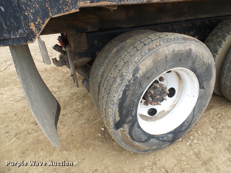 image for item DG5682 2006 International 7500   dump truck