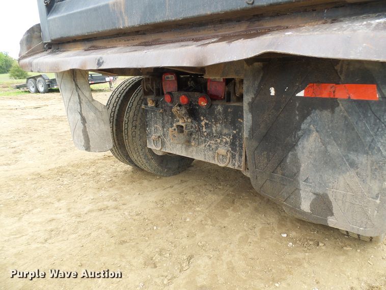 image for item DG5682 2006 International 7500   dump truck