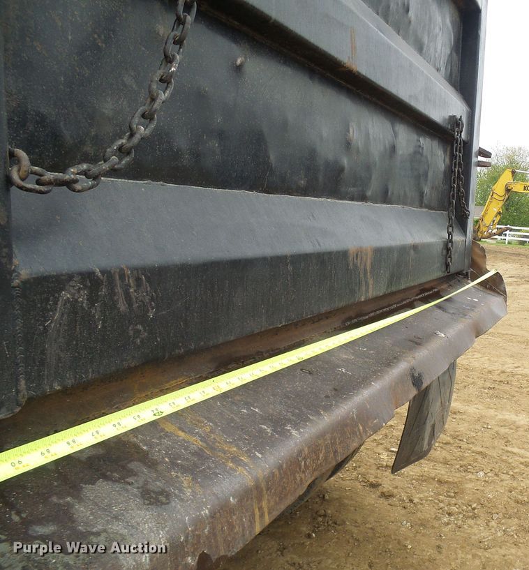 image for item DG5682 2006 International 7500   dump truck