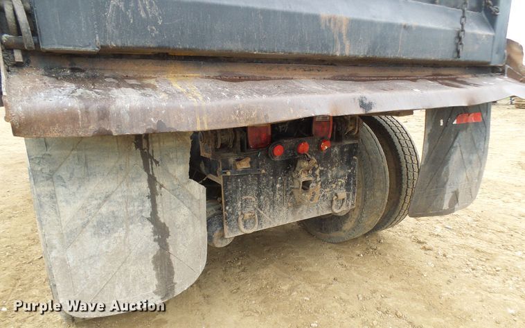 image for item DG5682 2006 International 7500   dump truck