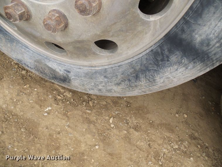 image for item DG5682 2006 International 7500   dump truck