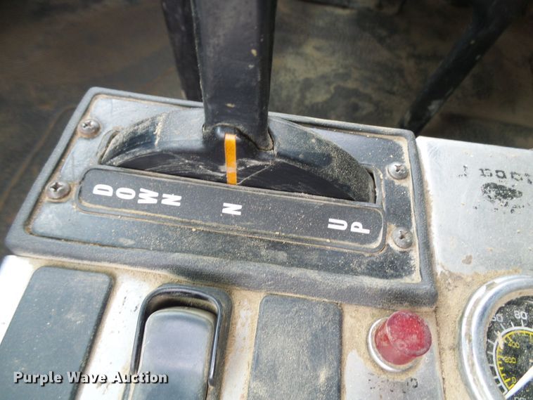 image for item DG5682 2006 International 7500   dump truck