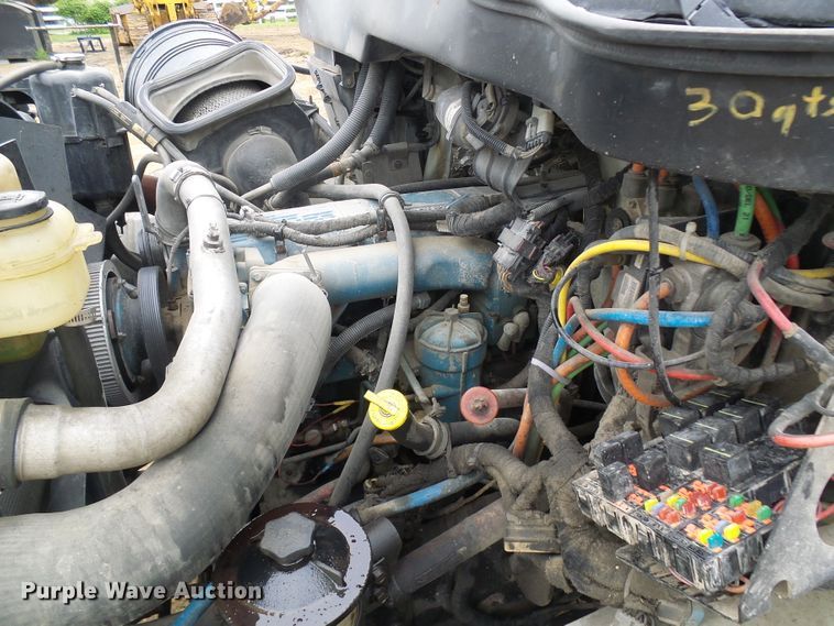 image for item DG5682 2006 International 7500   dump truck