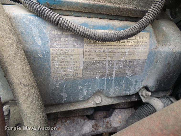 image for item DG5683 1997 International 4700  utility bed truck