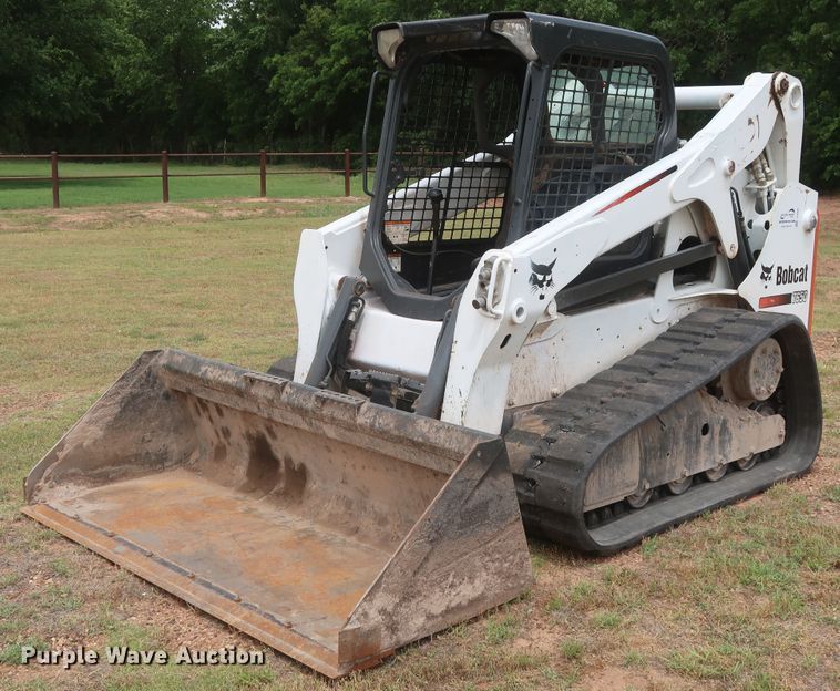 image for item DH0899 2013 Bobcat T650  tracked skid steer loader